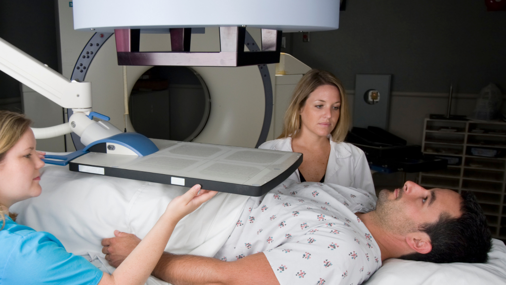 Radioterapia Medidas de protección radiológica Avances tecnológicos Seguridad Precisión Tratamientos Cáncer